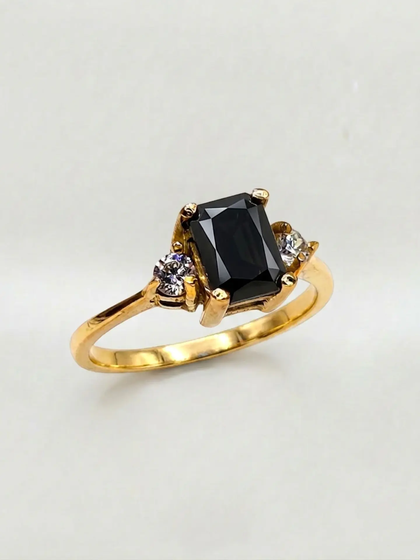 Anillo Reina Poder Onix Oro 18k 2