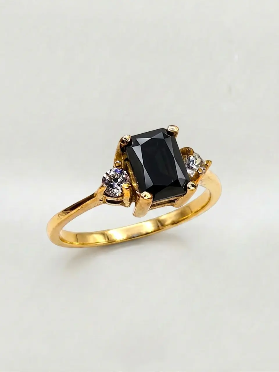Anillo Reina Poder Onix Oro 18k 2