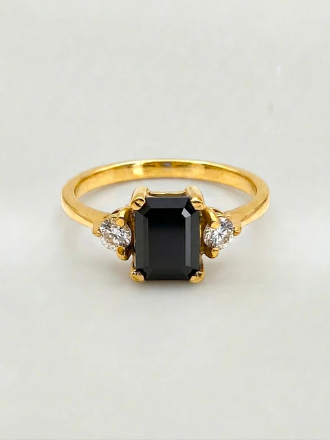 Anillo Reina Poder Onix Oro 18k