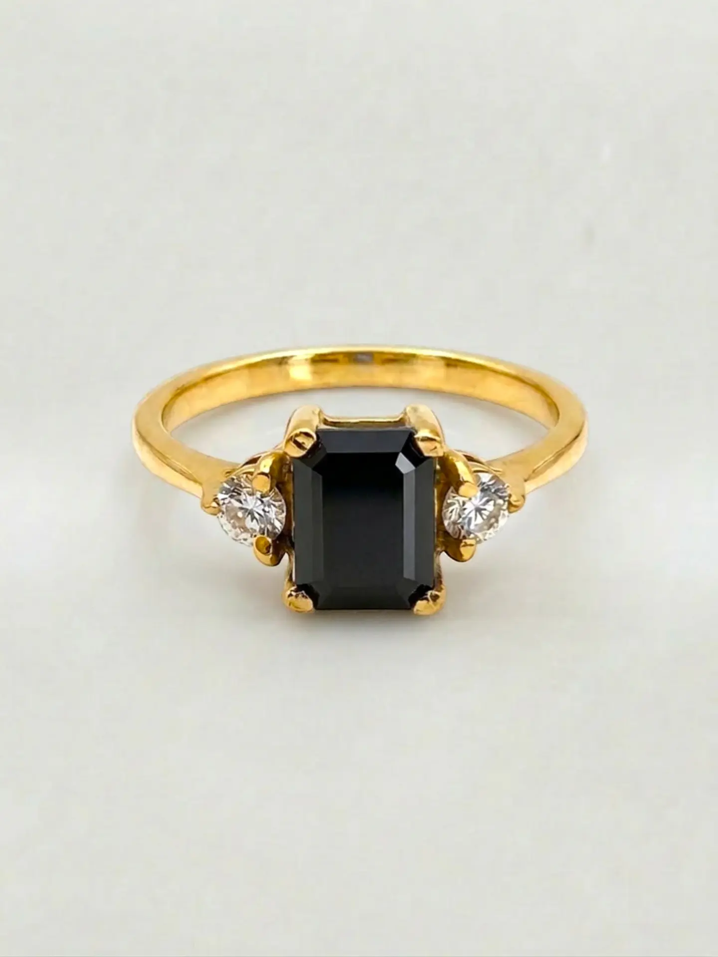 Anillo Reina Poder Onix Oro 18k 1