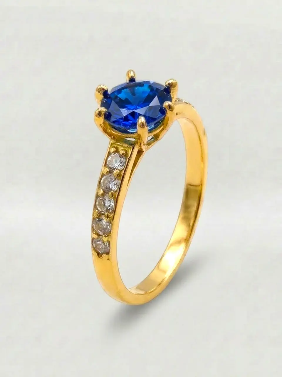 Anillo Solitario Cintillo Gala de Zafiro y Circones Oro 18k 5