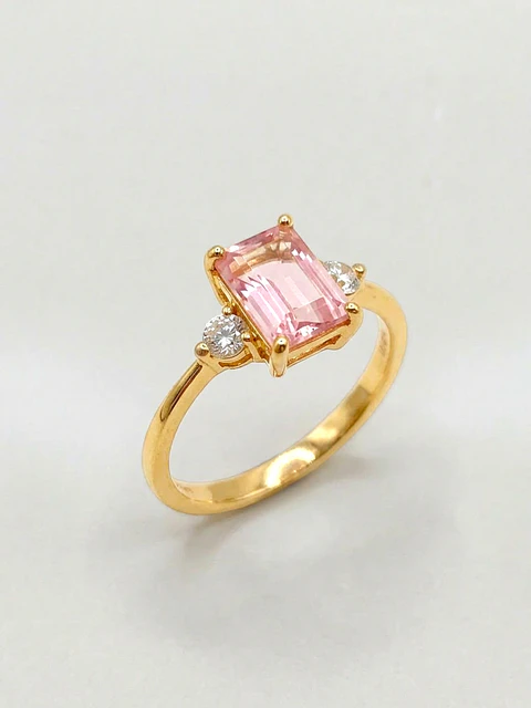 Anillo Reina Rosa de Francia y Circones Oro 18k