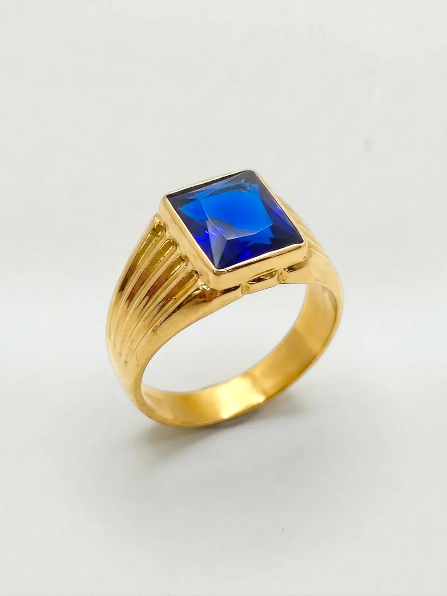 Anillo sello real zafiro Oro 18k 5