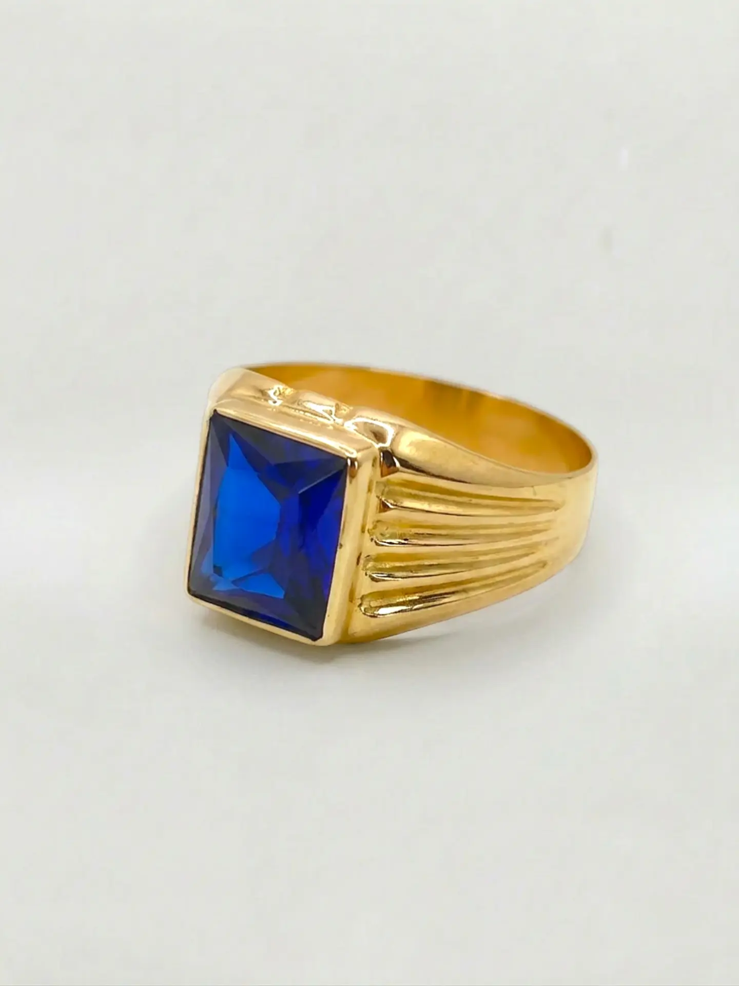 Anillo sello real zafiro Oro 18k 6