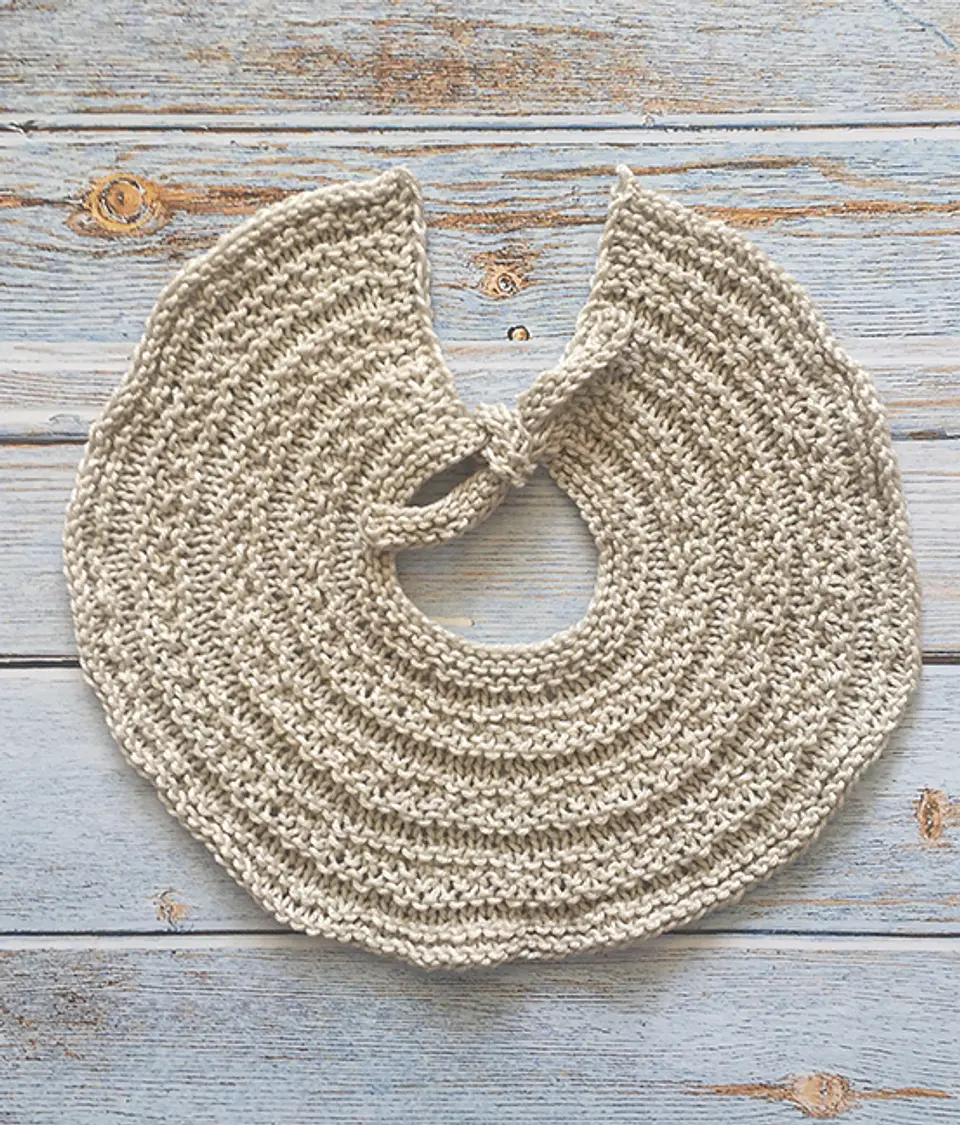 Babero Milagros Beige 1