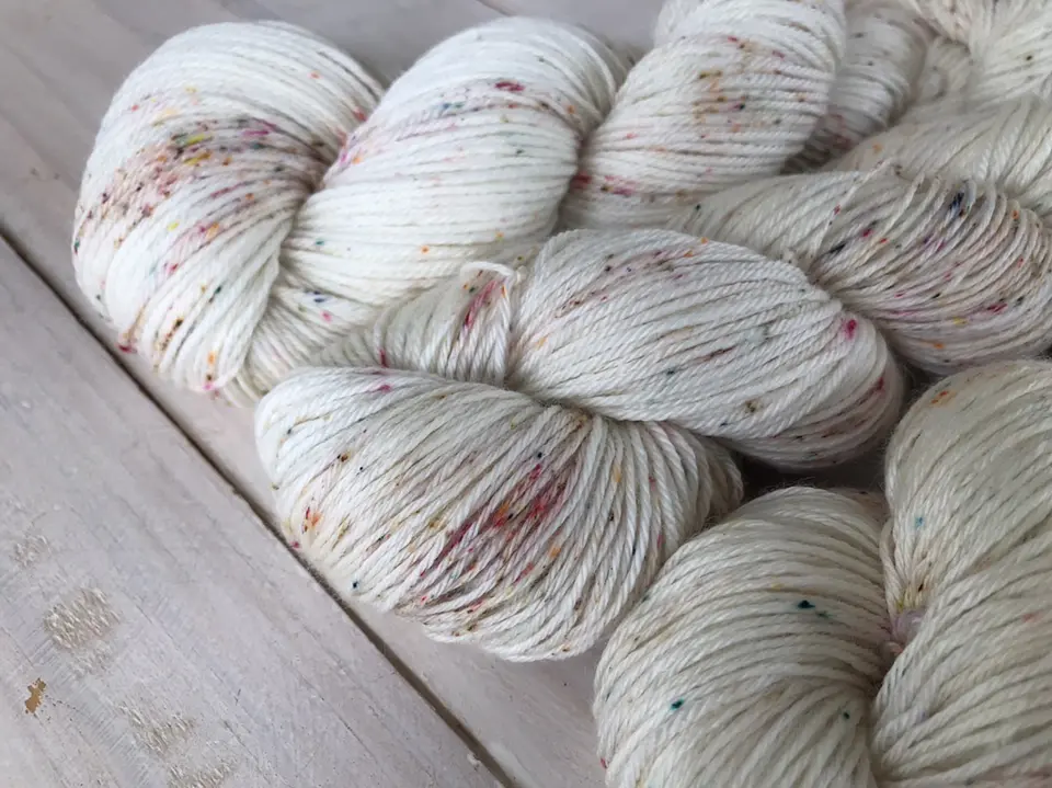 Lana Merino Superwash Pintada Puntitos 1