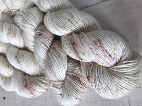 Lana Merino Superwash Pintada Puntitos