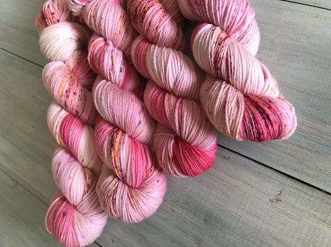 Lana Merino Superwash Pintada Peonia fuerte