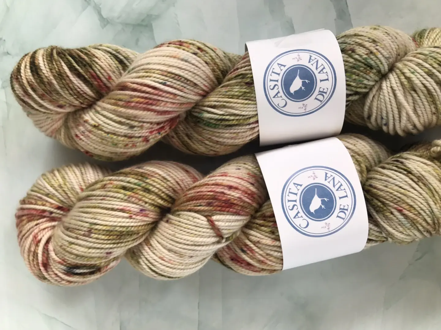 Lana Merino Superwash Pintada Manzana en verde 2