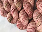 Lana Merino Superwash Pintada Manzana en rojo - Miniatura 3