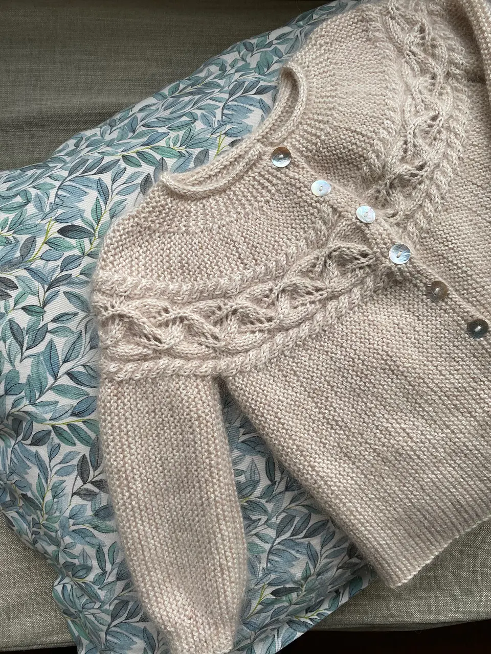 Patrón Cardigan Tiny Ivy 4