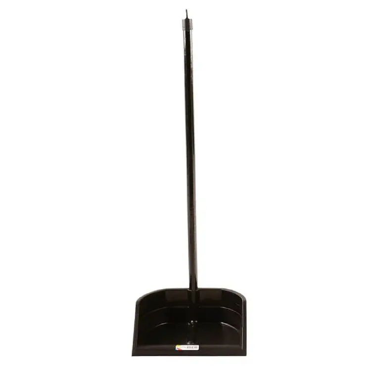 PALA PLASTICA NEGRA CON MANGO FOGATA ROM 1