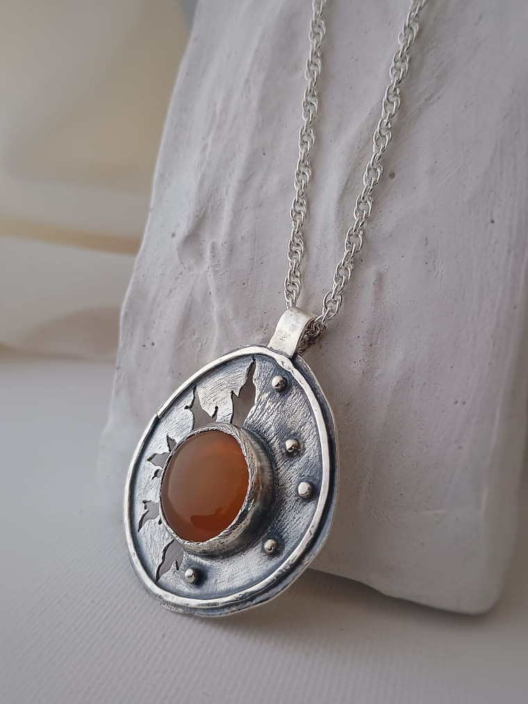 Collar Sol con Calcedonia  1