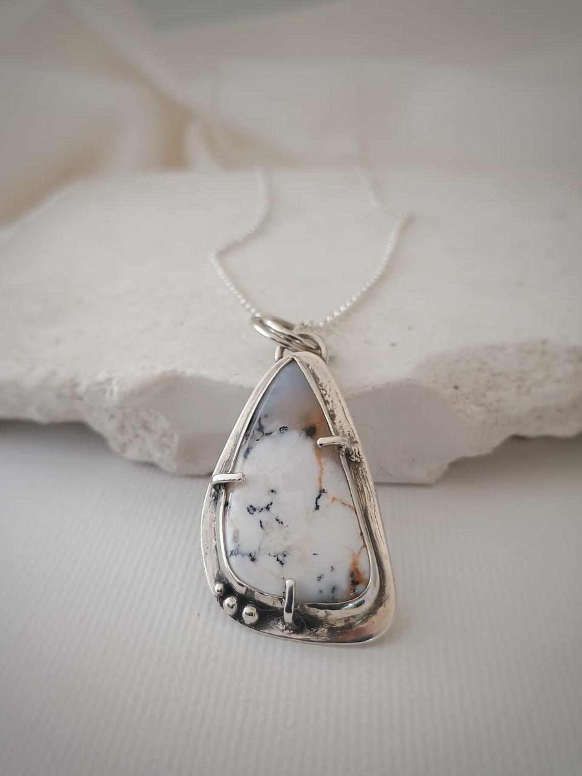 Colgante con Ópalo Dendrítico 1