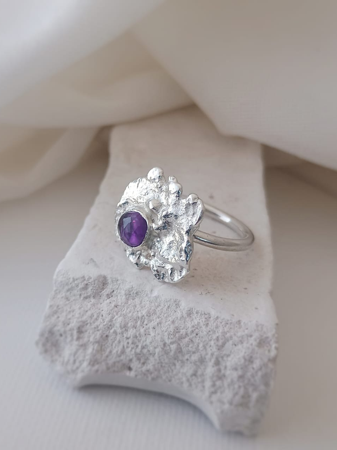 Anillo reticulado con Amatista  1