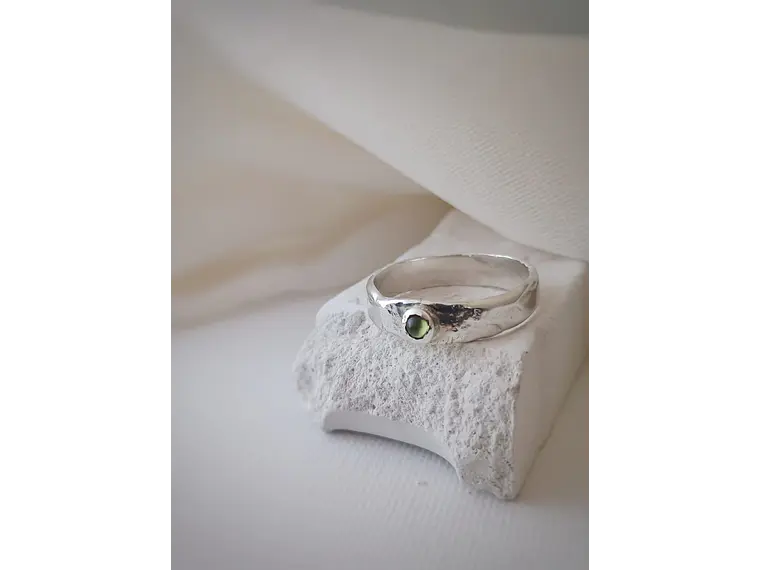 Anillo con peridoto  1