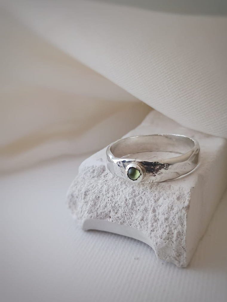 Anillo con peridoto  1