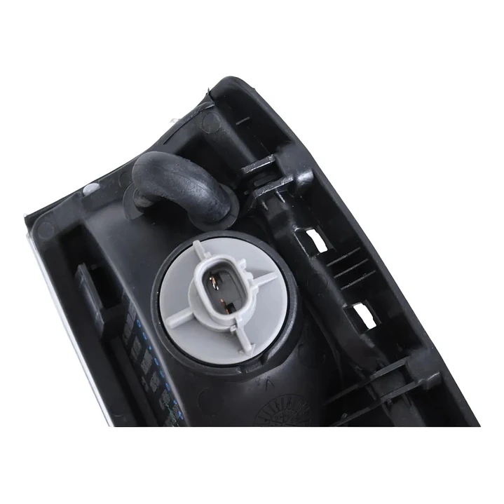Farol Esquina Derecho Para Mazda B2200 2.2 F2 2003 3