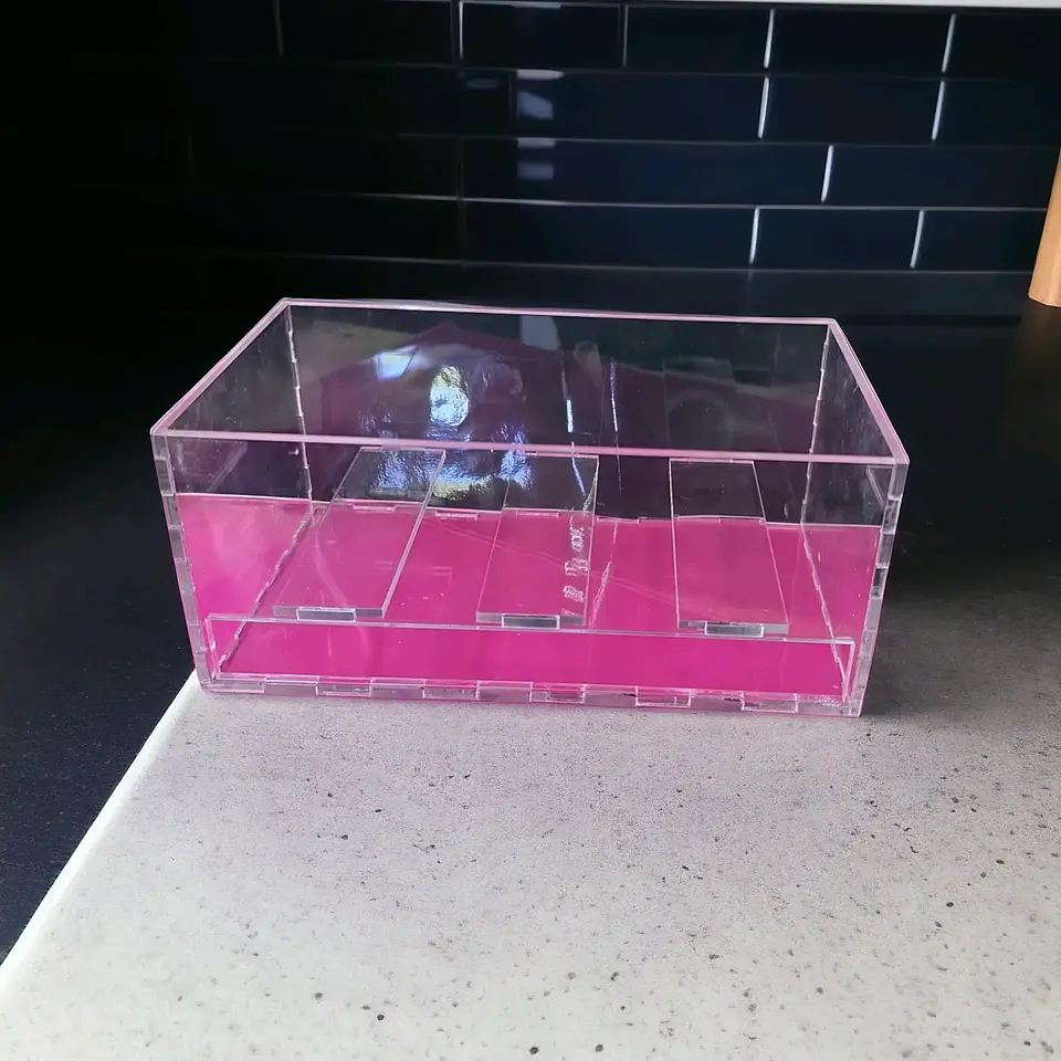 Caja Acrilica 18x10cm con compartimiento 1