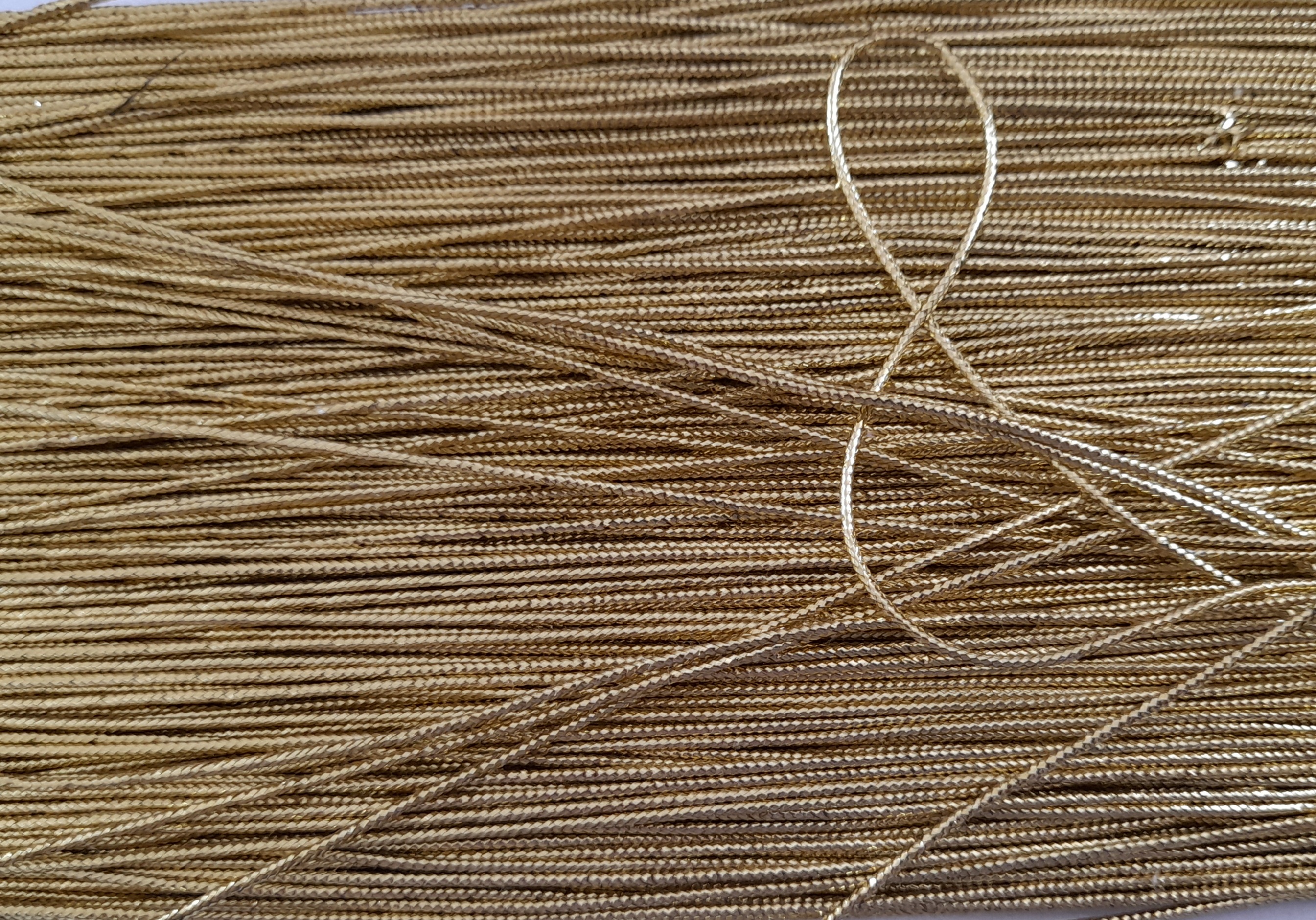 Lurex dorado metro