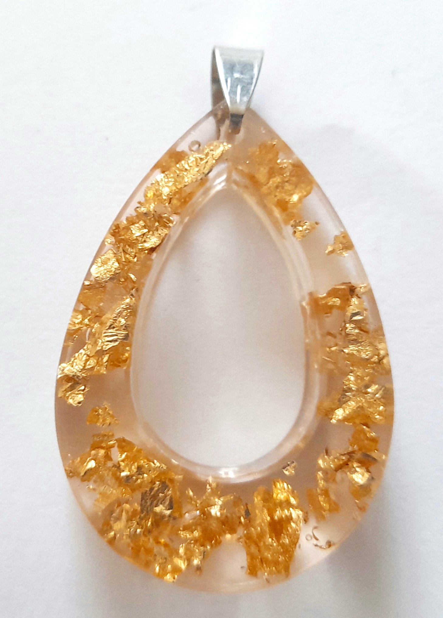 Colgante dorado