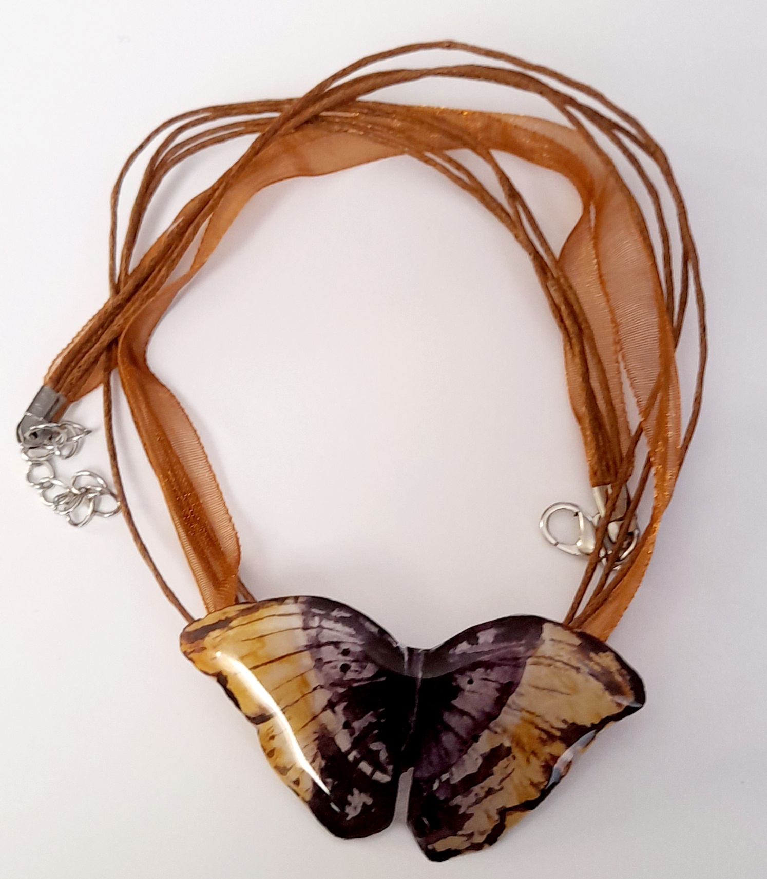 Collar mariposa