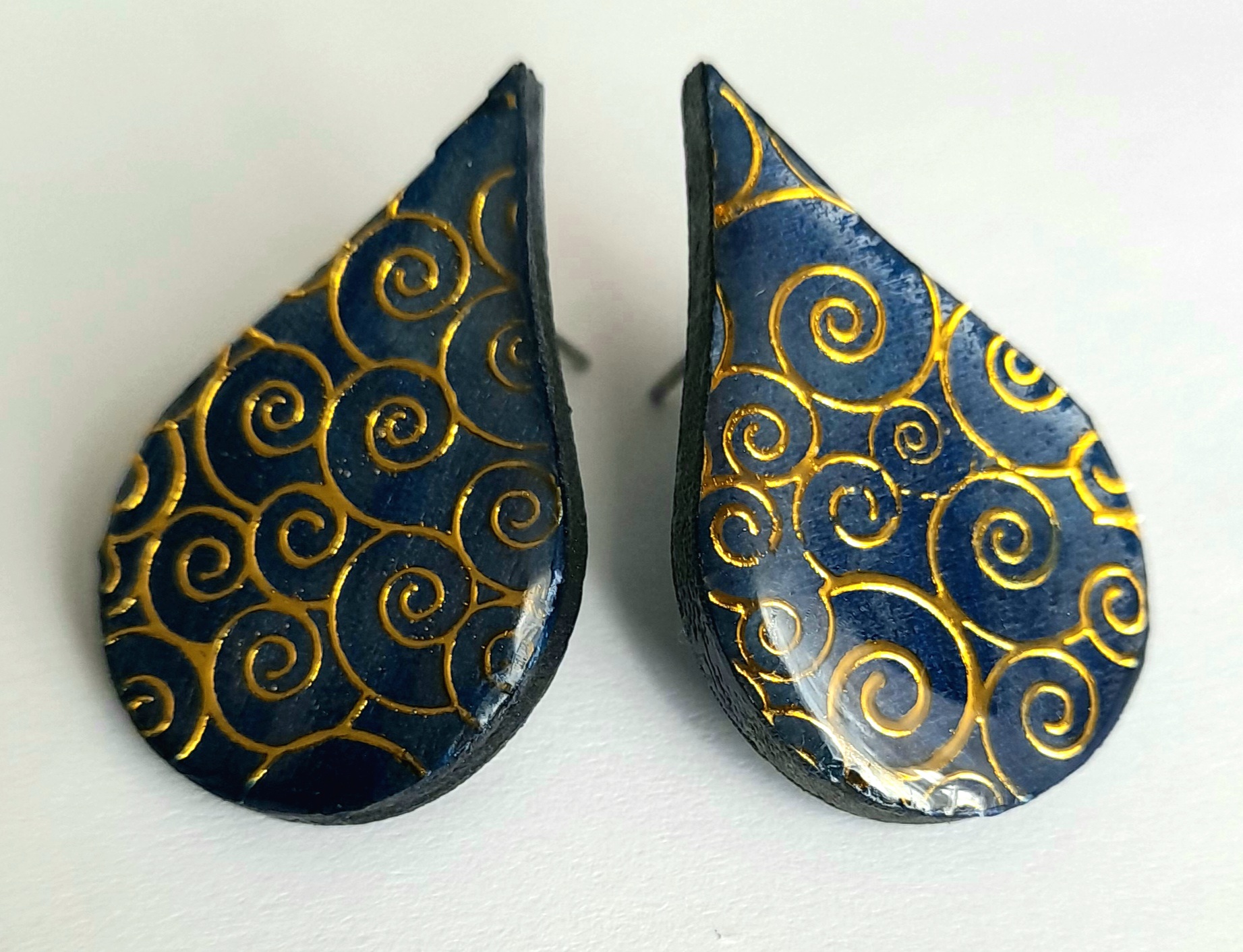 Aros gota larga/ long drop earrings - Cadena zul
