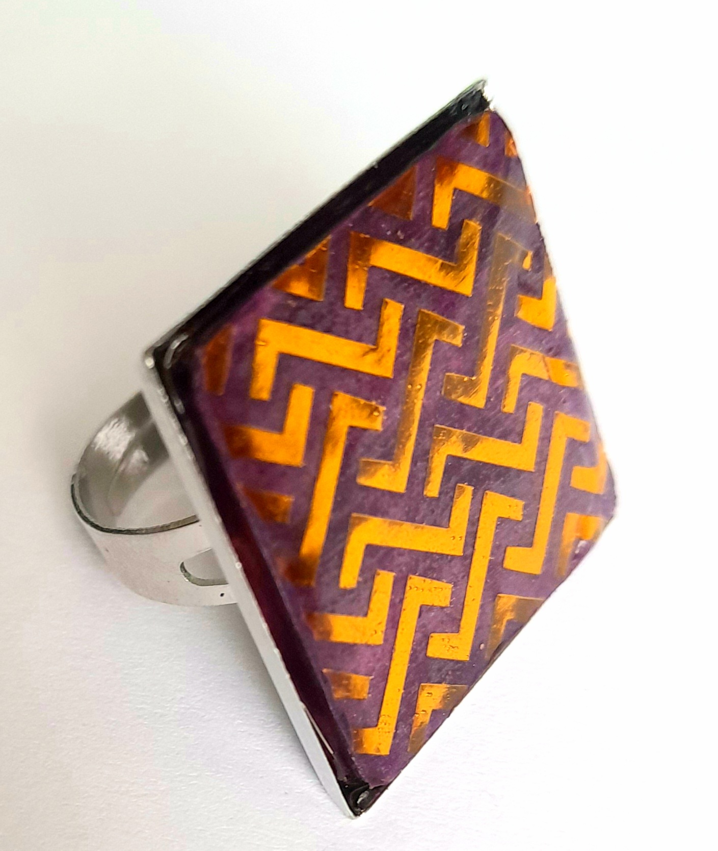 Anillo diseño dorado