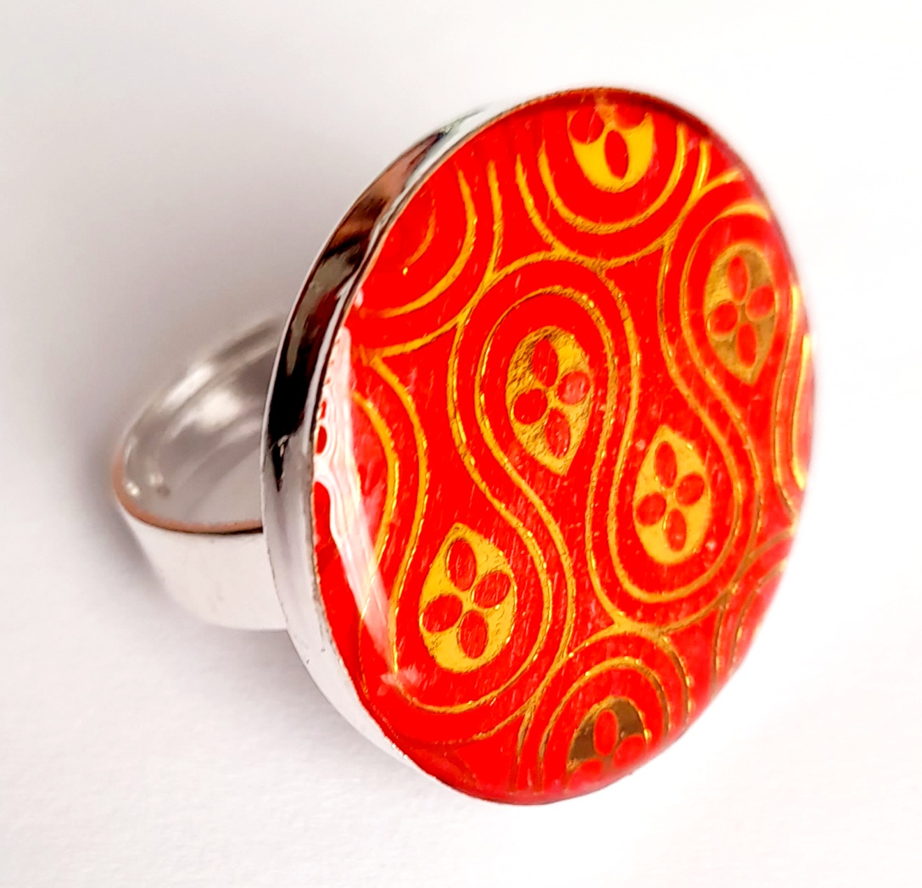 Anillo diseño dorado
