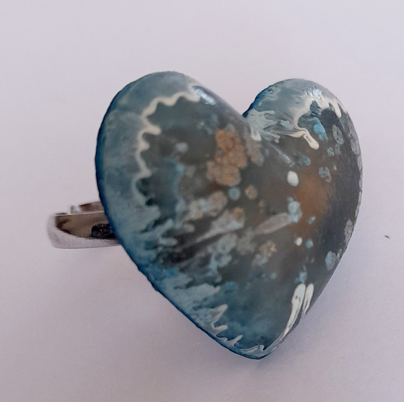 Anillo corazón teñido