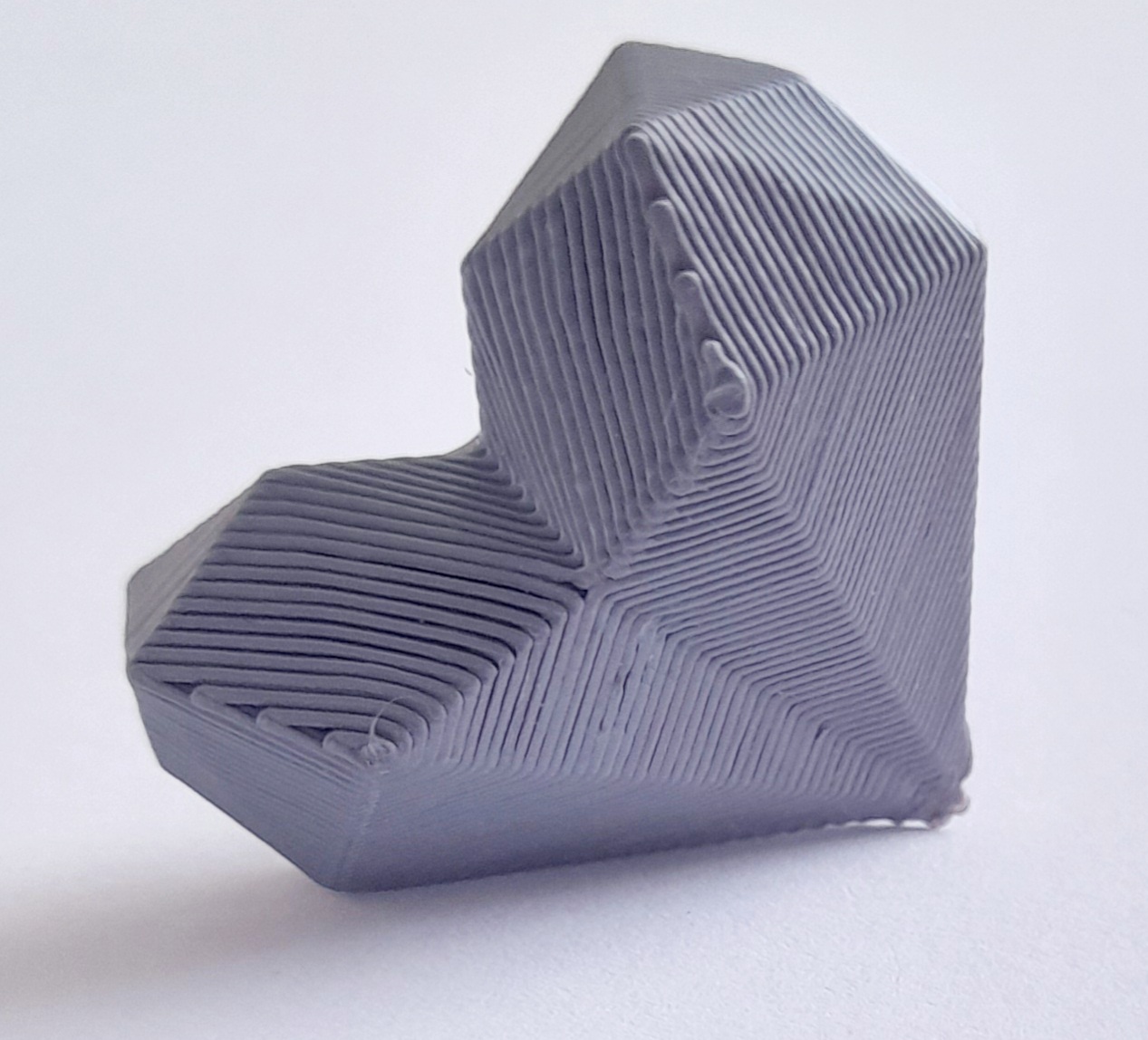 Anillo corazón geométrico