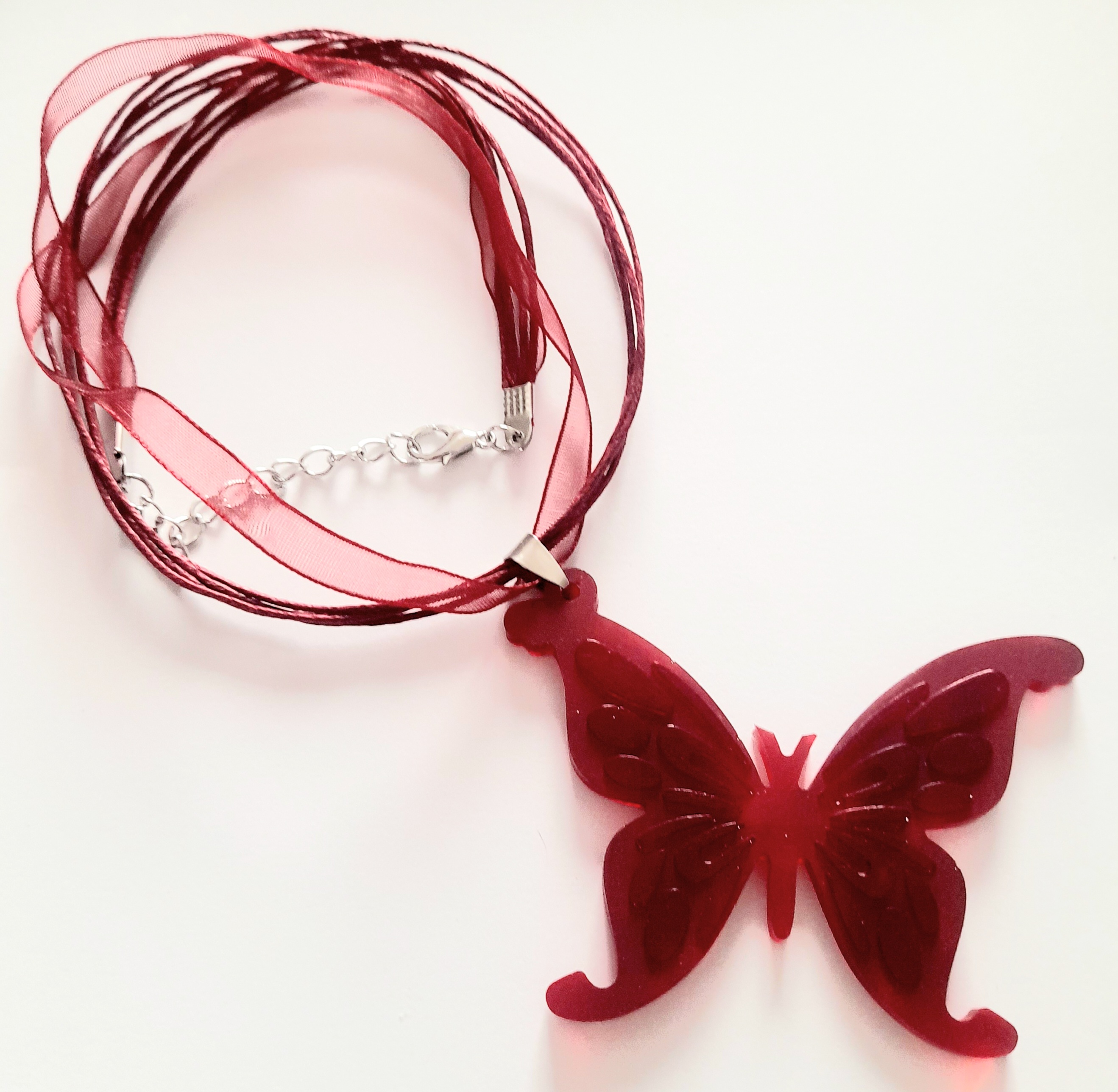 Collar mariposa