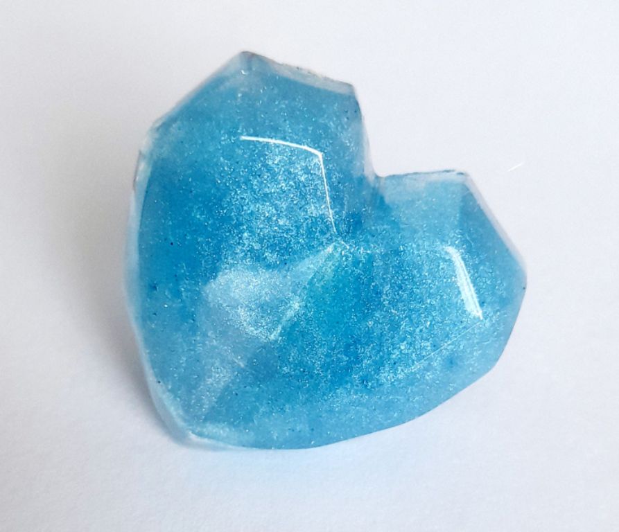 Anillo corazón geométrico