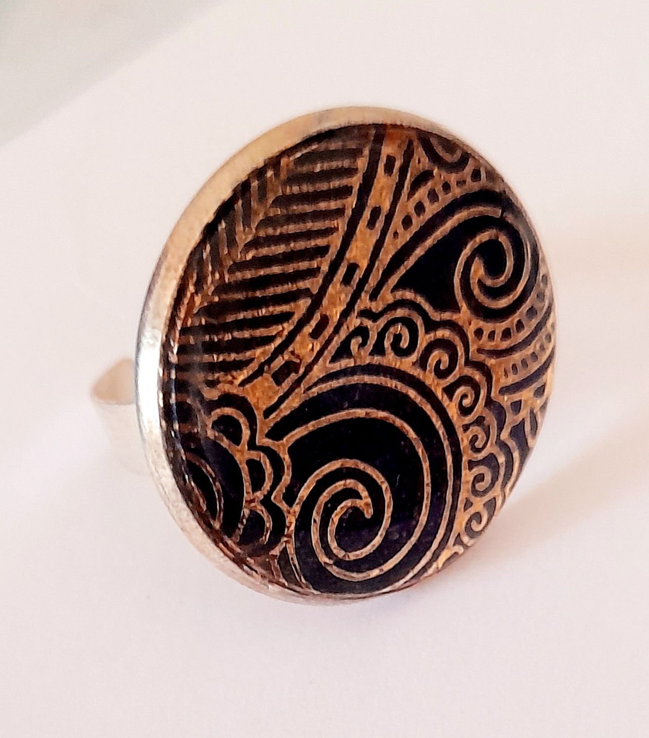 ANILLO DISEÑO DORADO