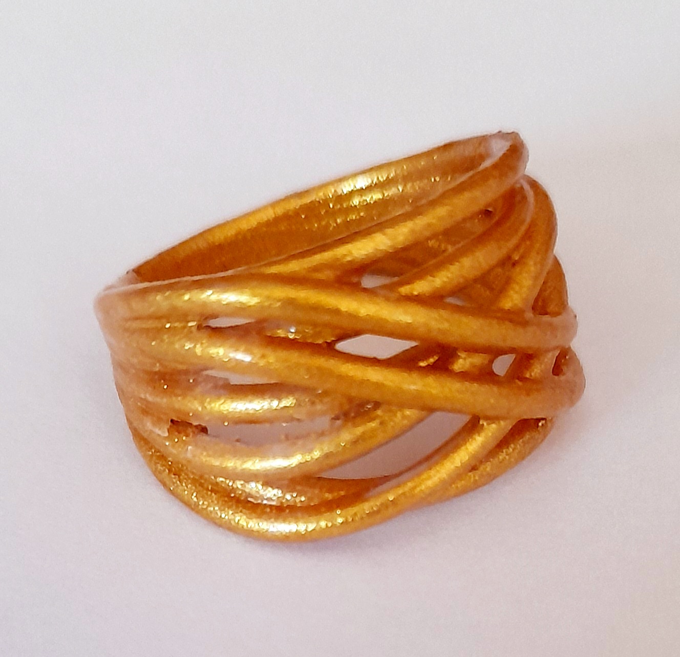 anillo resina 3d dorado