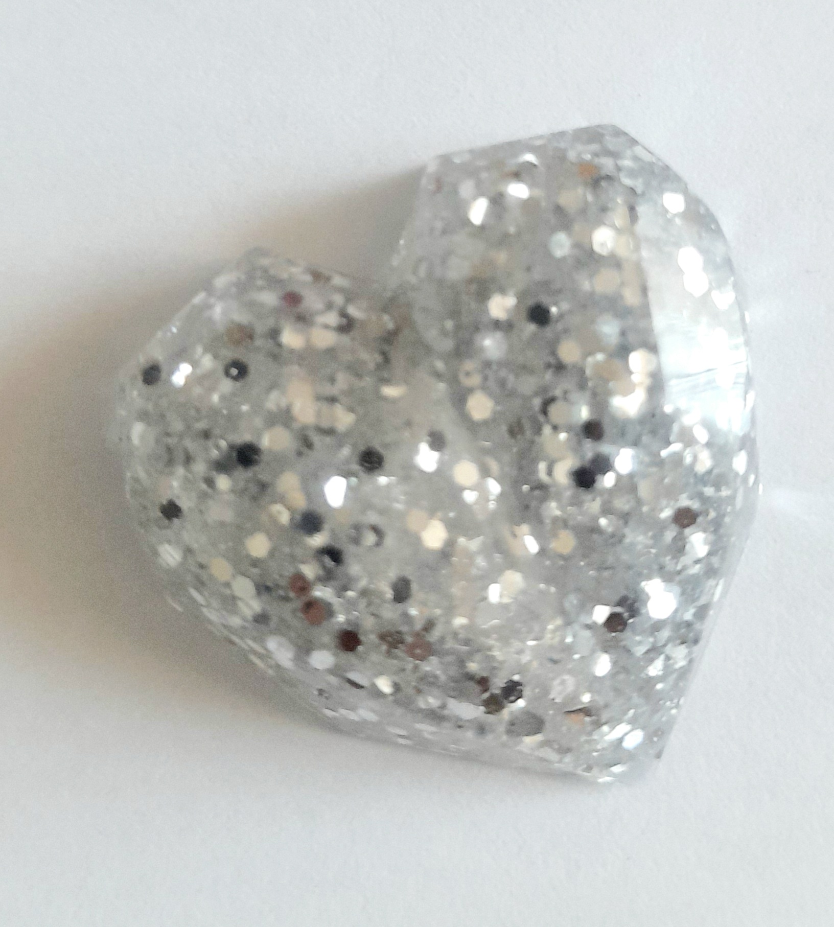 Corazón brillos resina