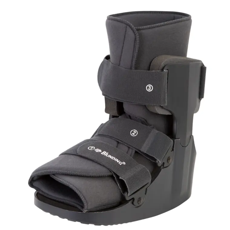 Bota Inmovilizadora Premium Corta de Puntera Abierta 1