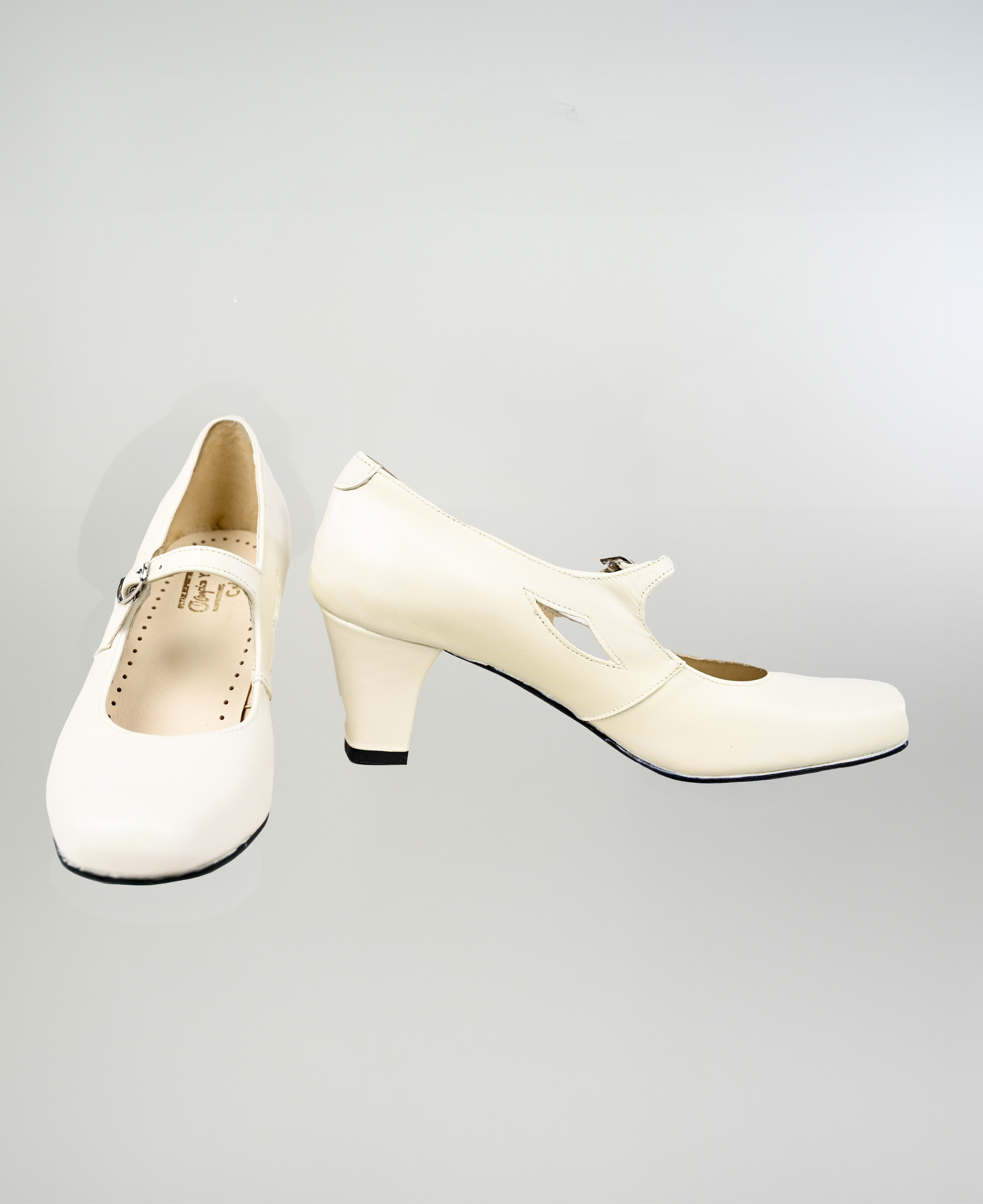 Zapato de China Marfil Catron imagen 1