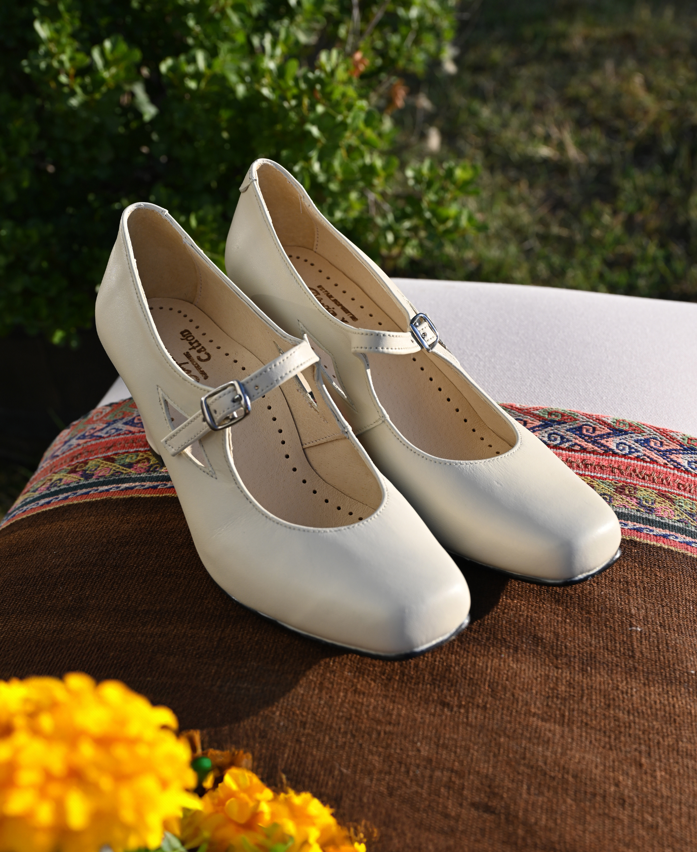 Zapato de China Marfil Catron imagen 2