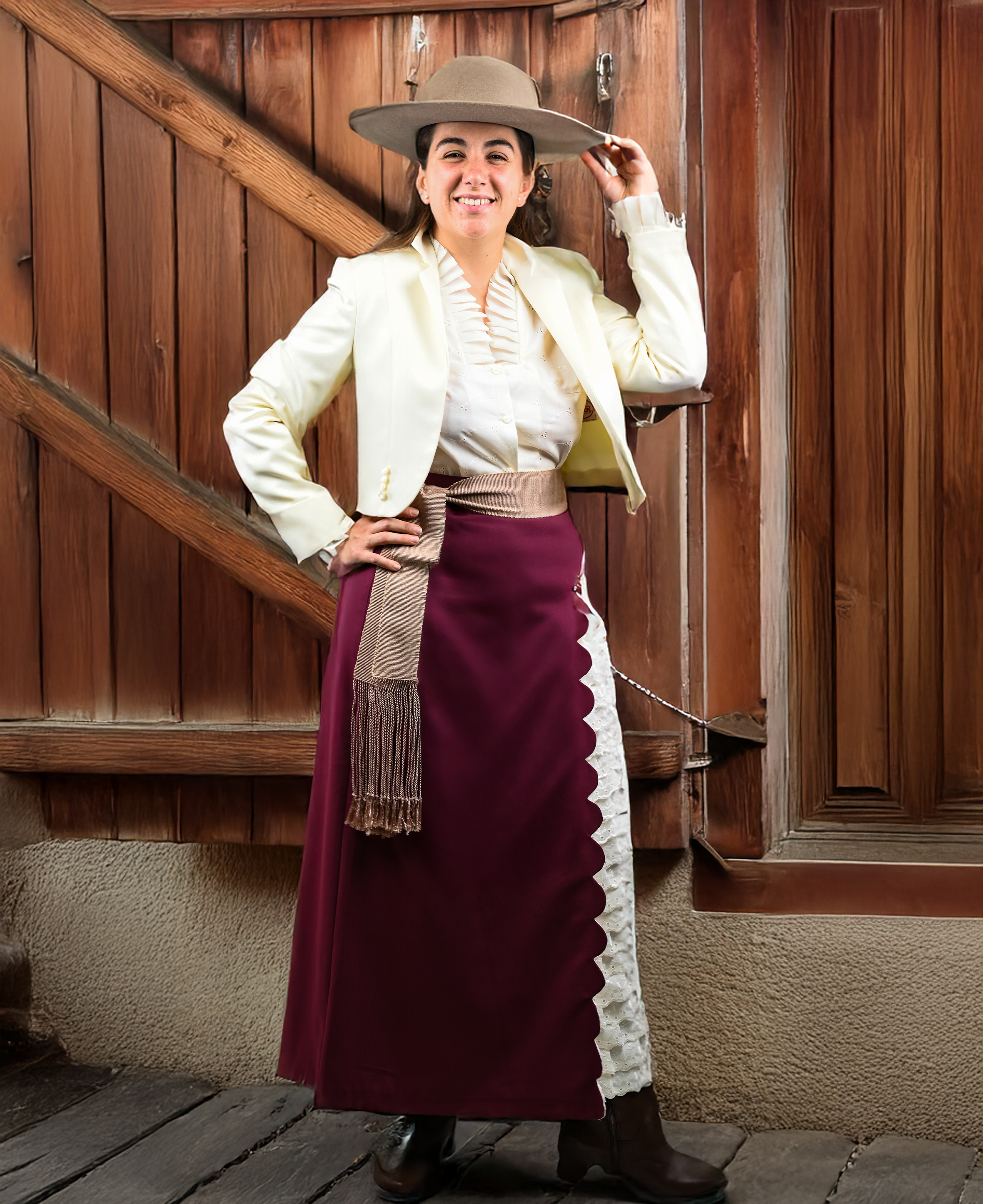 Ropón Huasa Elegante Burdeo Chaqueta Marfil Catron imagen 3