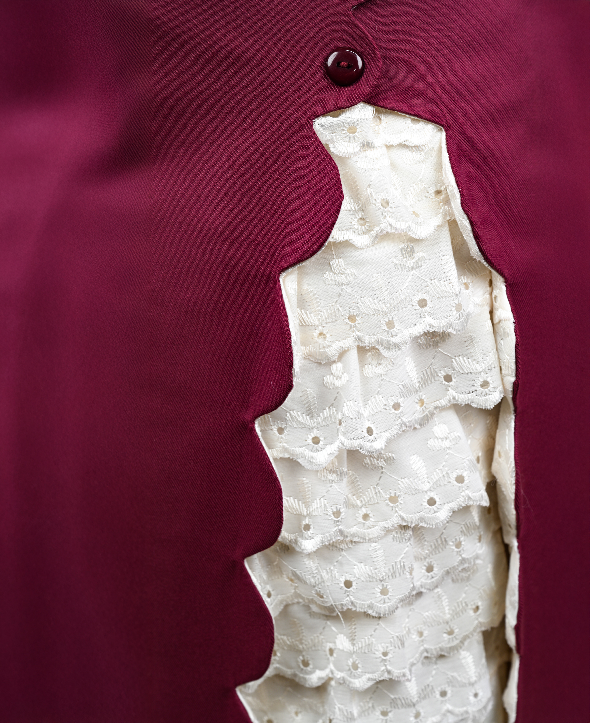 Ropón De Huasa Elegante Burdeo Marfíl Catron imagen 3