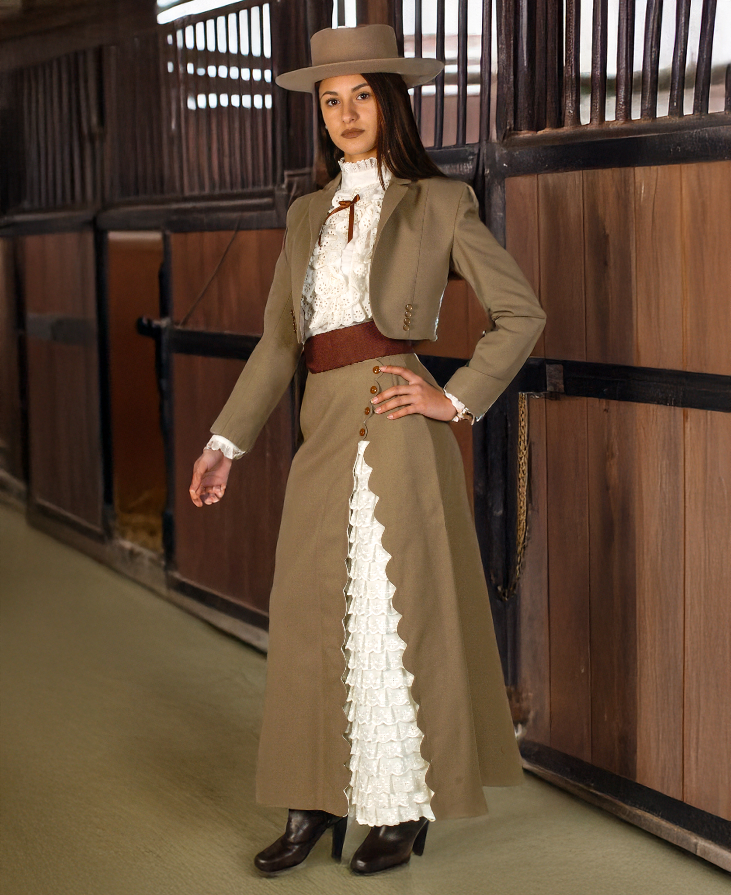 Ropón De Huasa Elegante Visón  imagen 2