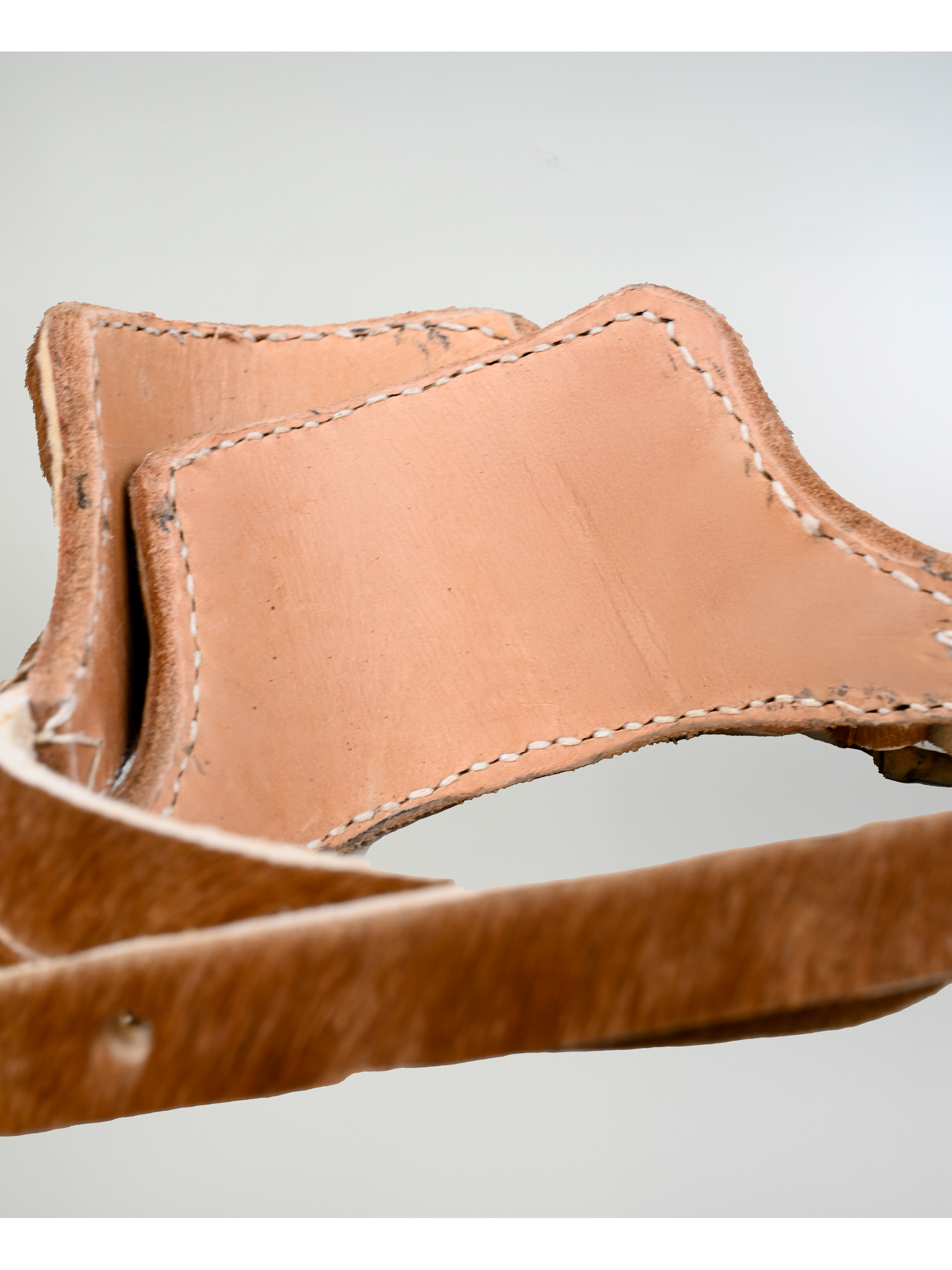 Taloneras Peludas con Hebilla Inoxidable Catron 4