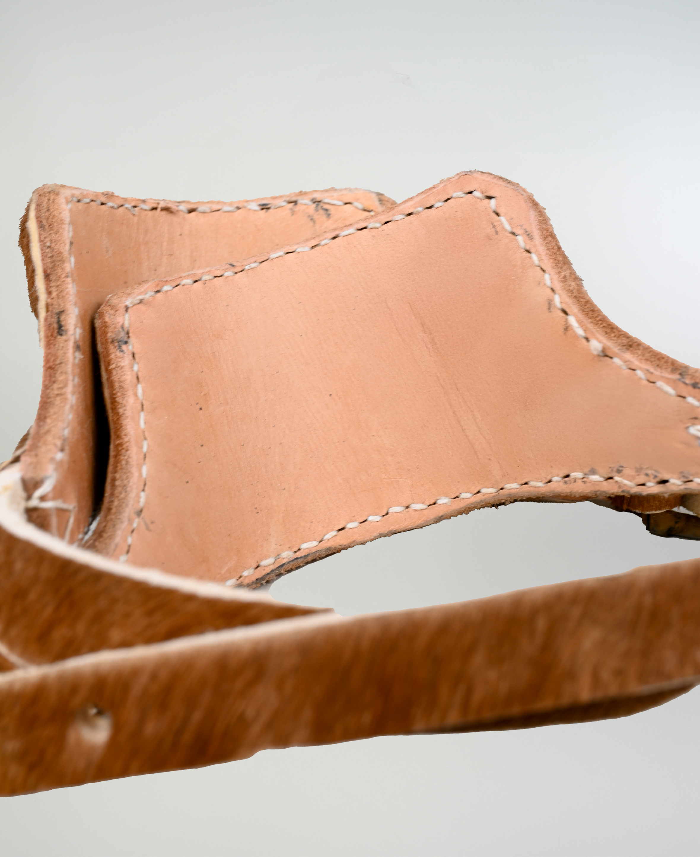 Taloneras Peludas con Hebilla Inoxidable Catron imagen 4