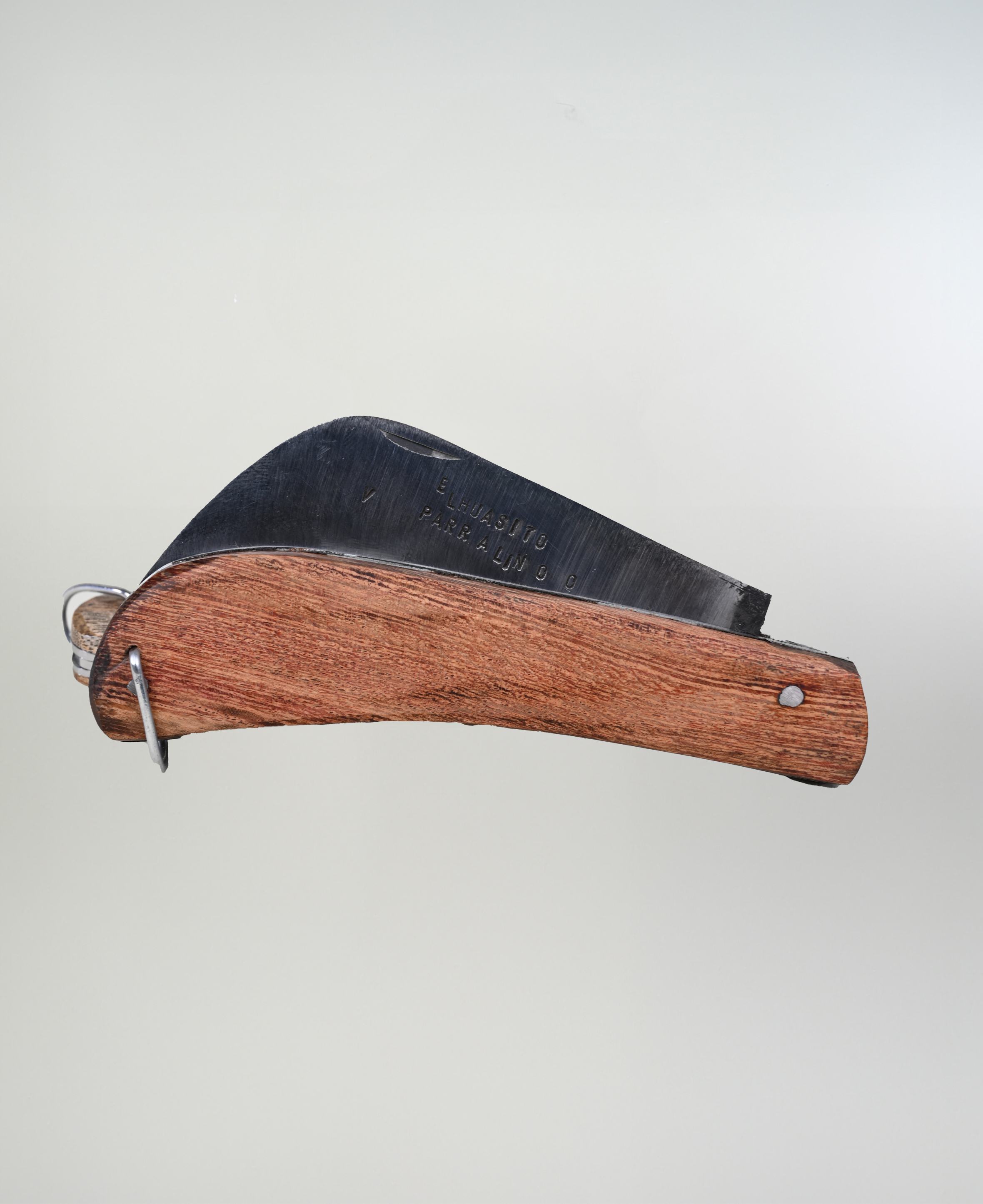 Cortapluma Parralino Corvo  imagen 2