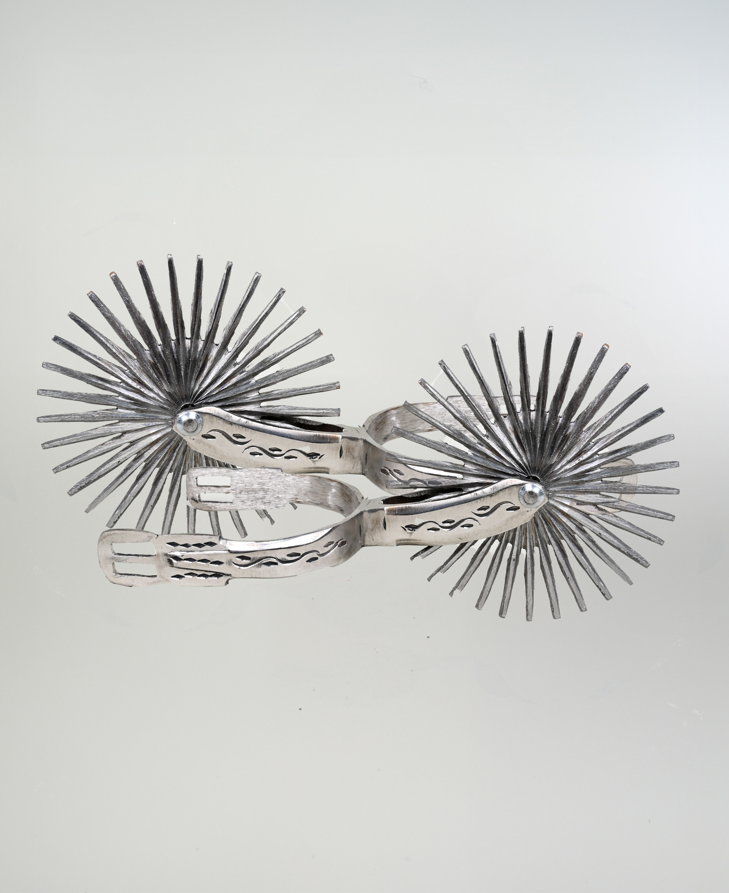 Espuela De Huaso Folklórica de Acero Catron imagen 3