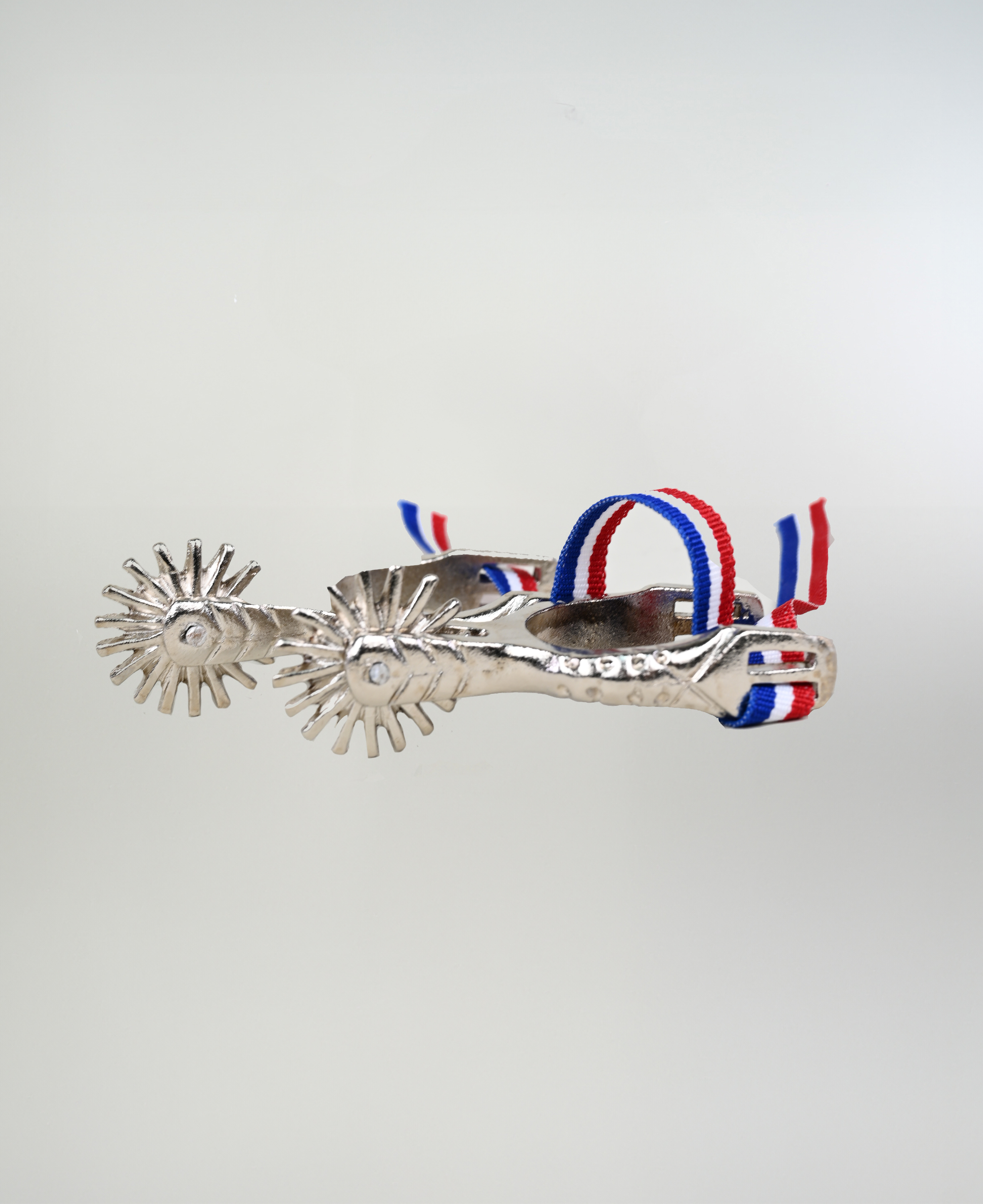 Adorno de Espuelas Dobles Catron imagen 3