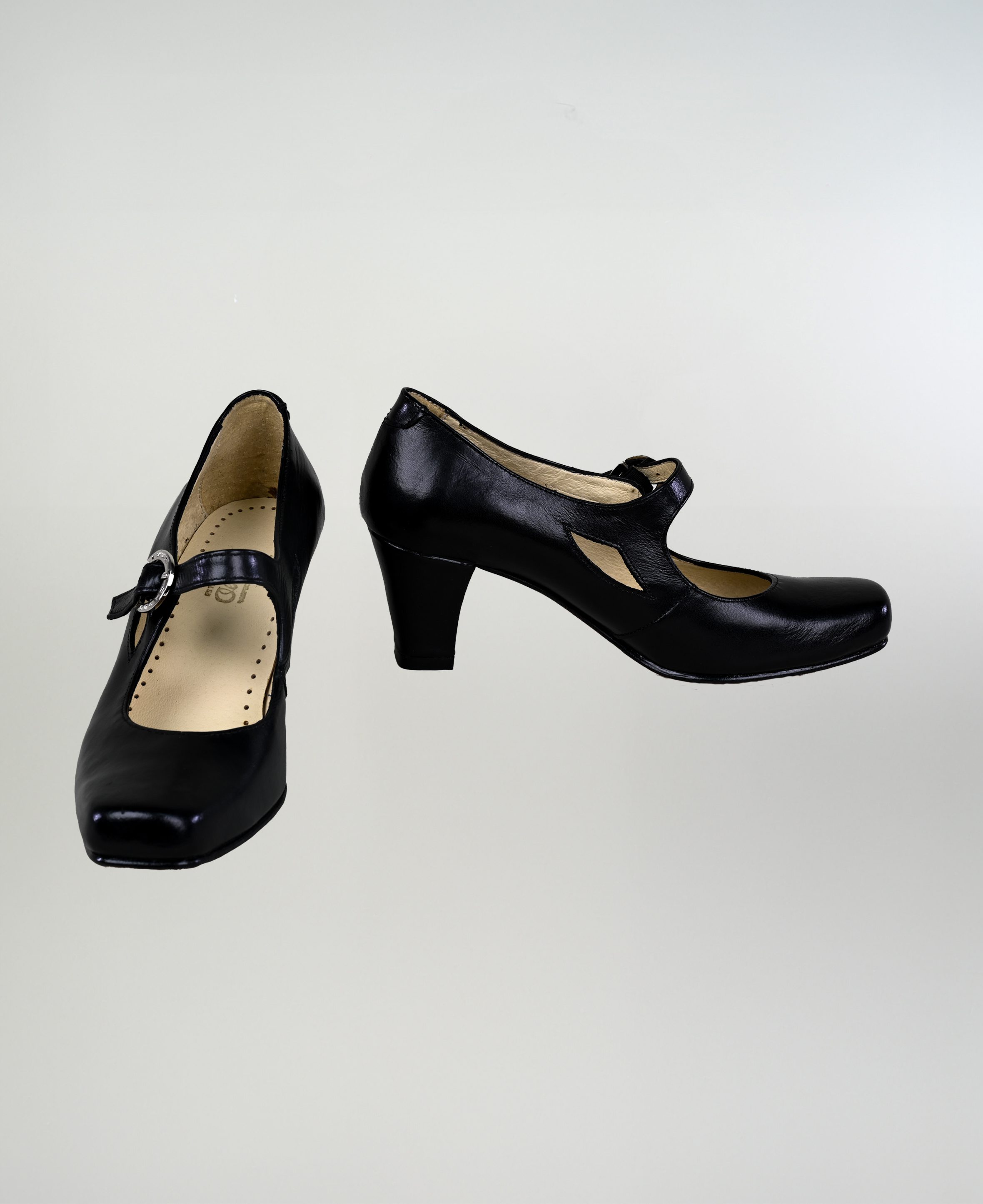 Zapato Con Hebilla De Herradura imagen 1