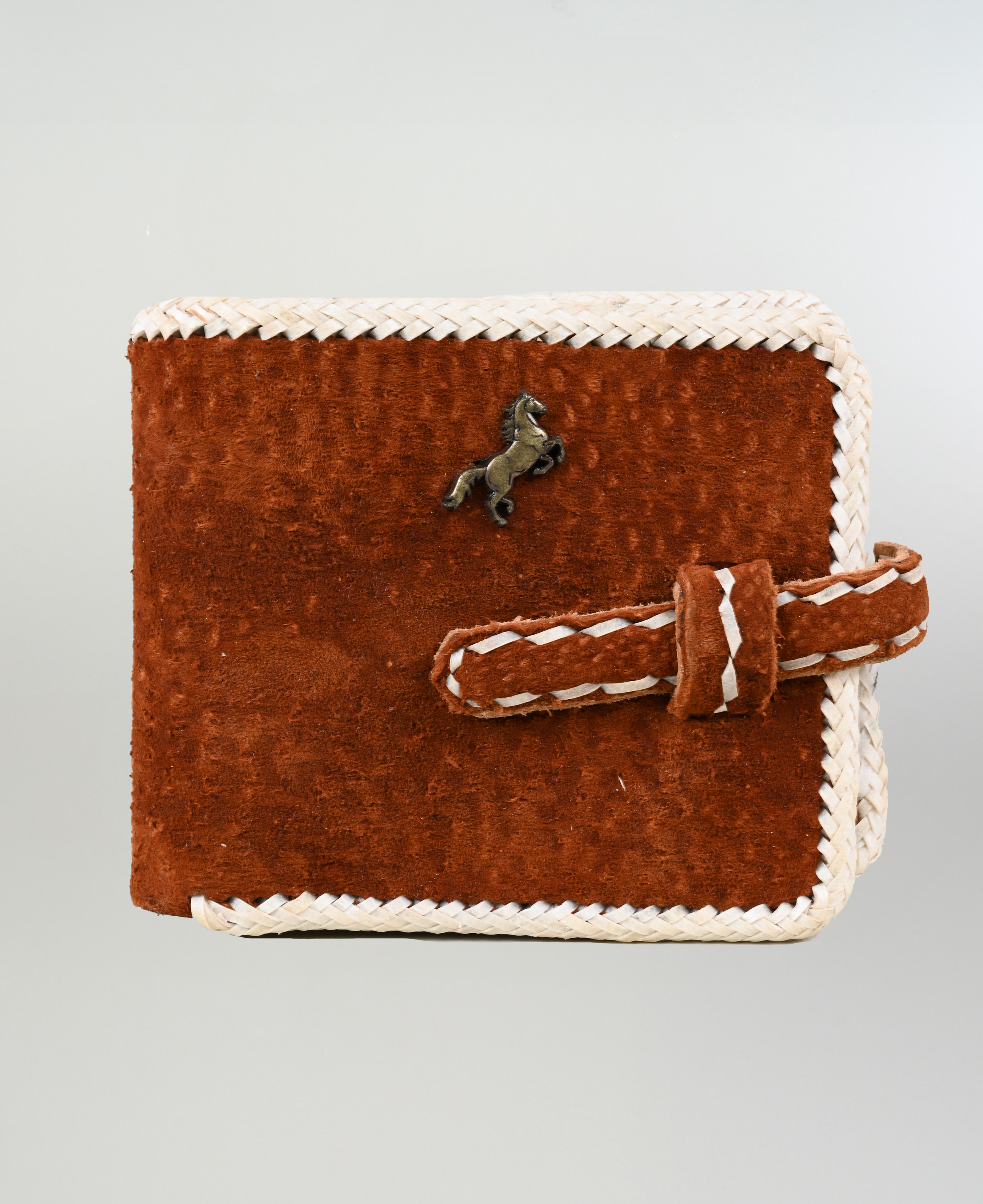 Billetera de Carpincho Costura Cuyana Caballo. imagen 1