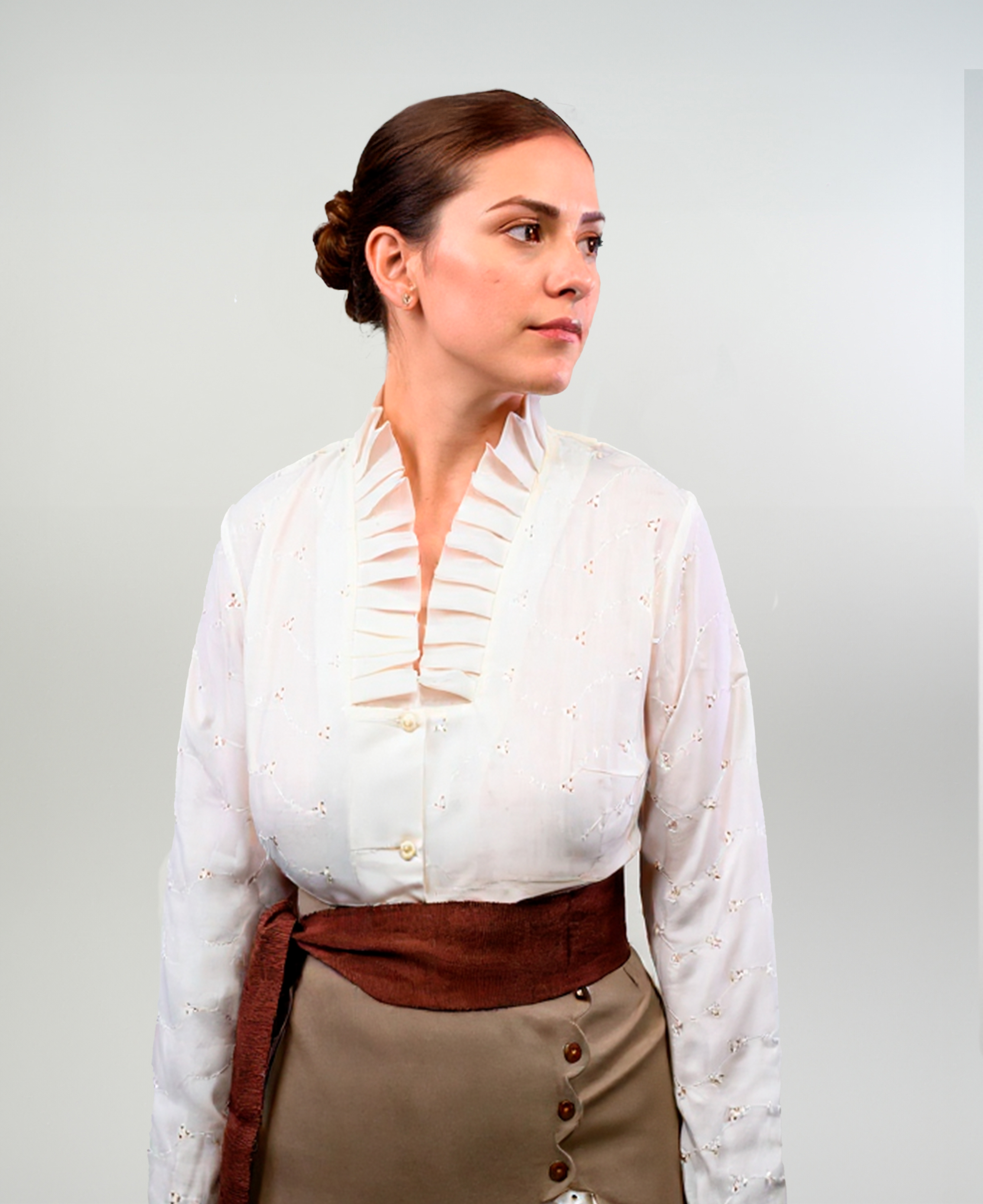 Blusa De Huasa Elegante Plisada Marfil Catron imagen 1